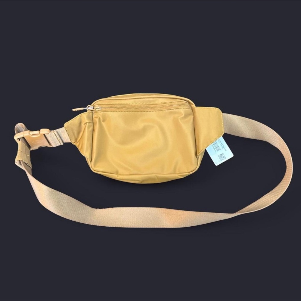 lululemon everywhere tan Belt Bag - Picture 7 of 7